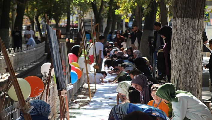 Malatya'da Minik Ellerden Büyük Mesaj!