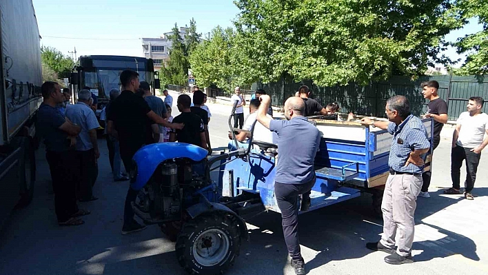 Malatya'da Güzergah İptaline Tepki: Mahalleli Otobüs Yolunu Kesti