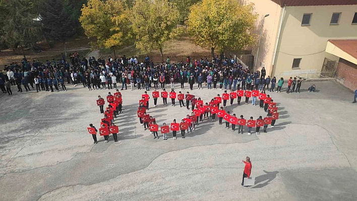 100. yıla özel koreografi