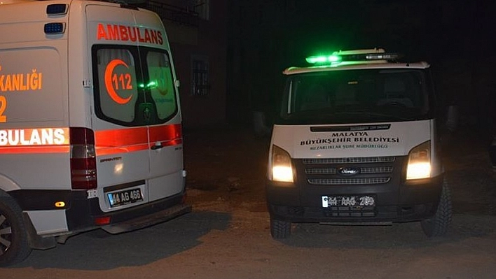 Malatya'da otomobil ile traktör kafa kafaya çarpıştı: 1 ölü