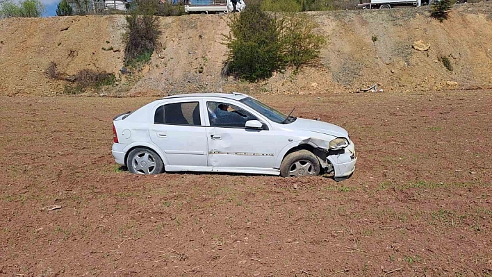 Otomobil şarampole devrildi: 1 yaralı