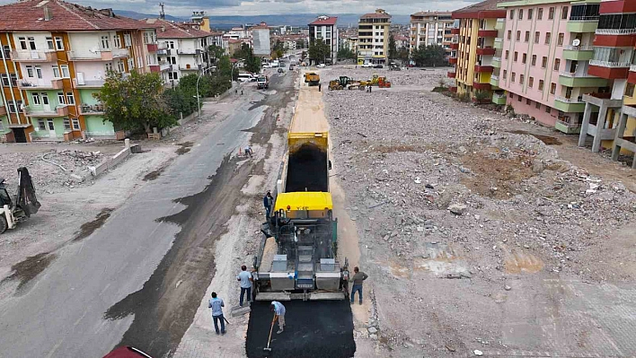 Büyükşehir kaldırımları yenileniyor