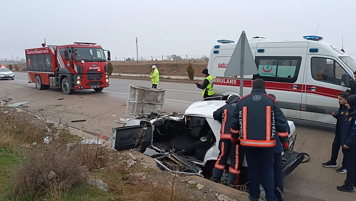 Malatya'da otomobil takla attı