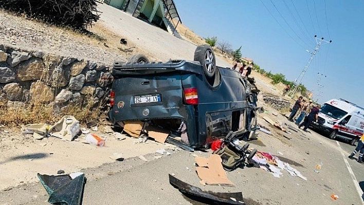 Trafik kazası: 1 ölü, 4 yaralı