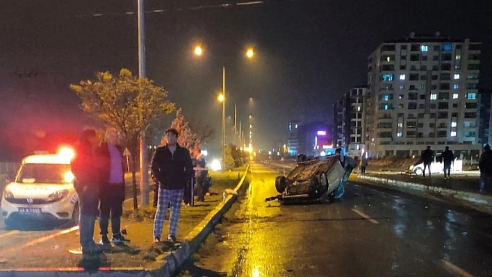 Trafik kazası 3 yaralı