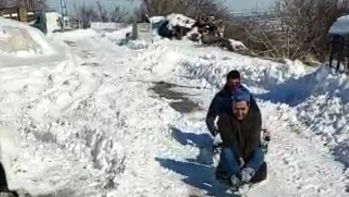 Traktör arkasında  sörf
