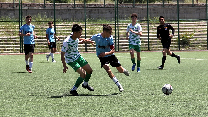 Malatya'da U-15 Türkiye Şampiyonası 1. kademe maçları sona erdi