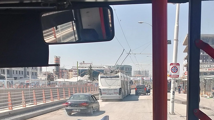 Malatya'da ulaşım çelişkisi: Halk otobüsü ücretsiz, trambüs ücretli!