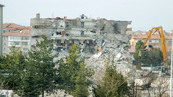 Malatya'da yıkım çalışmaları sürüyor!