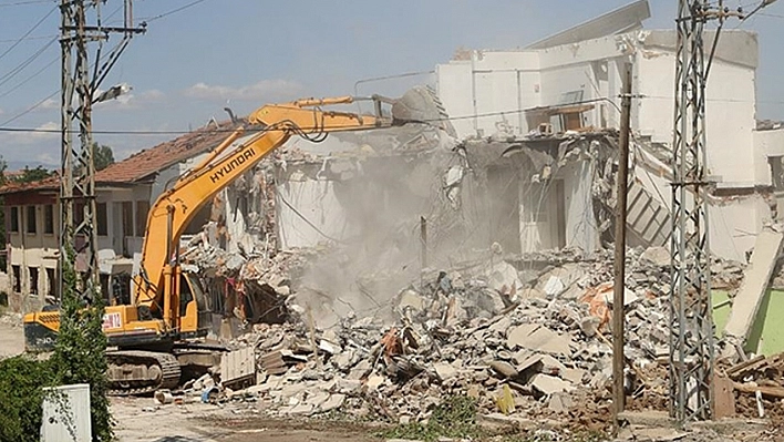 Malatya'da yıkımlar bitmeyecek|26 ay sonra yeni ihale…