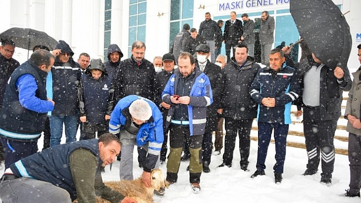 Yoğun kar için şükür kurbanı