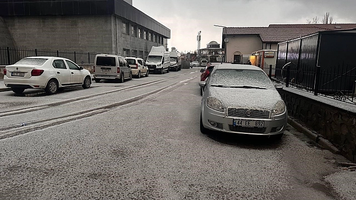 Malatya'da yollar beyaza büründü