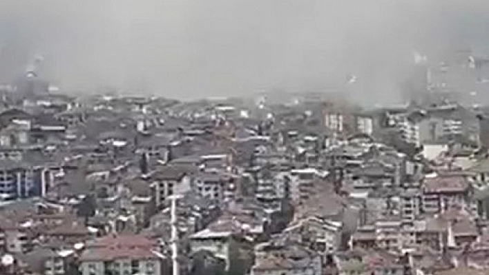 Deprem şehri toz bulutuna çevirdi