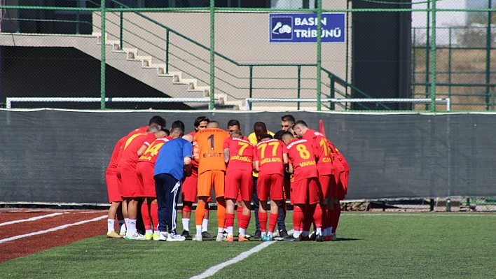 Malatya Derbisinde Gol, Kırmızı Kart Seli: Malatyaspor Beraberliği Kurtardı!