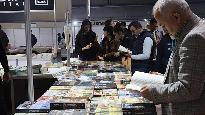 Malatya Kitap Fuarını 200 Binden Fazla Kişi Ziyaret Etti!