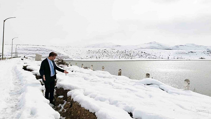 Baraj suyu tahliye ediliyor