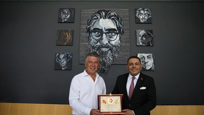 MTSO'dan başarıya plaket