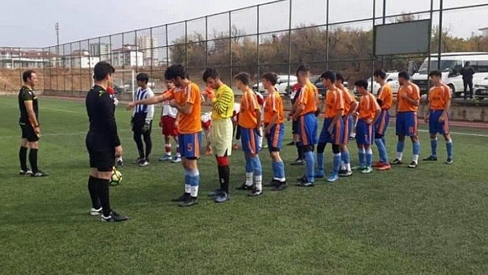 U18 Ligi çekişmeli geçiyor