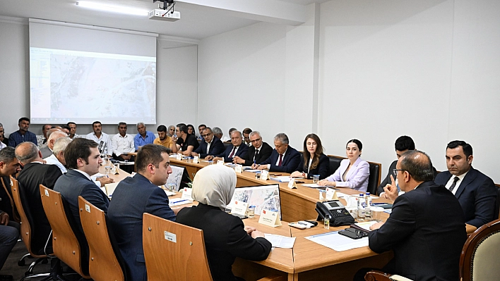 Malatya Valisi'nden İtiraf: Şehrin Önünü Tıkayanlar Var!