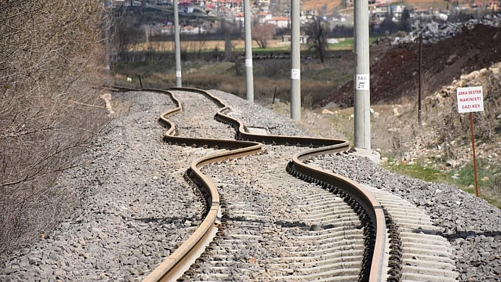 Malatya'ya Gelecek Hızlı Tren Makas Değiştirdi: Hızlı Tren Batıdan Değil Güneyden Gelecek!