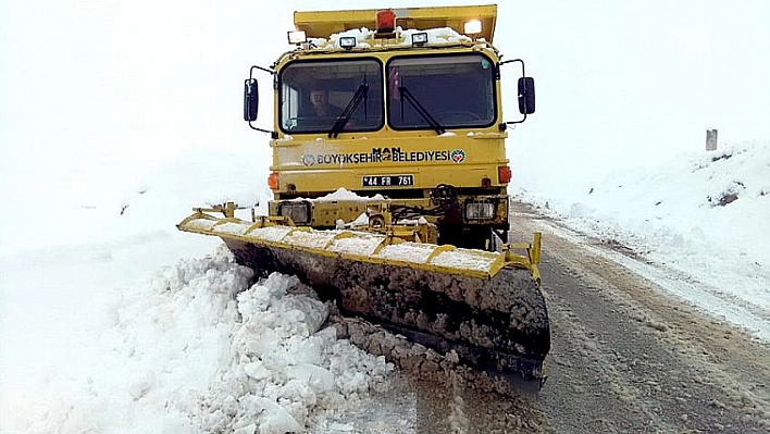 Kapanan yollar açıldı 