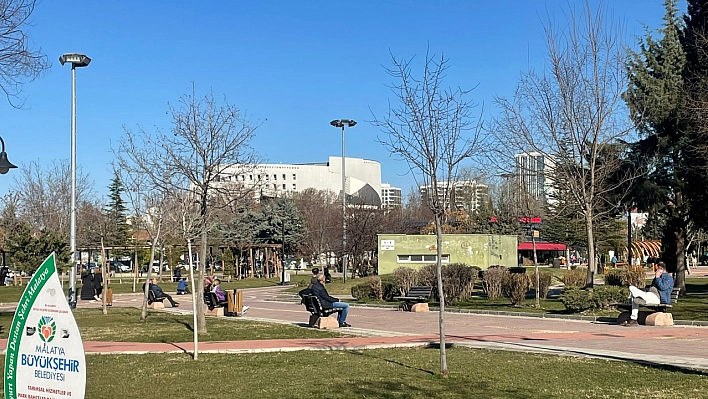 Malatyalılar kışı unuttu! Yazı yaşamaya başladı!