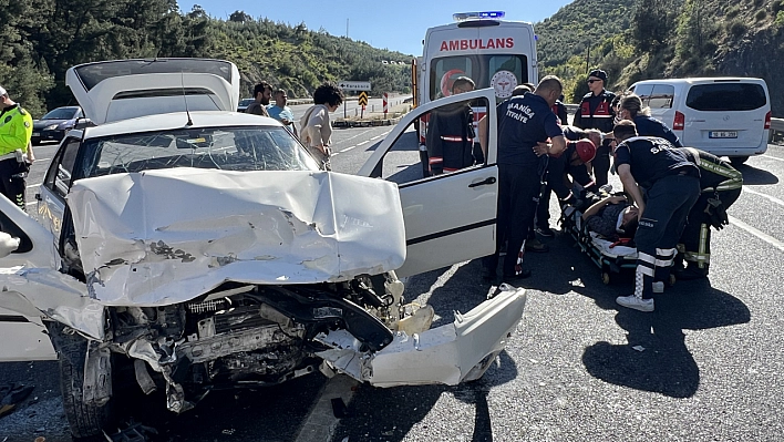 Manisa'da trafik kazası: 3 yaralı