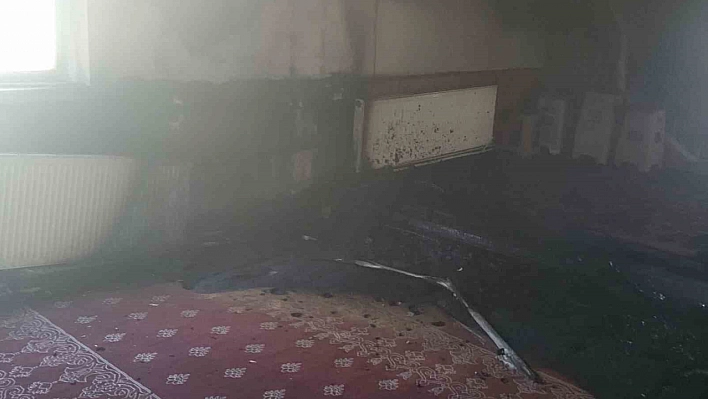 Manyas'ta cami yangını ekipler tarafından söndürüldü