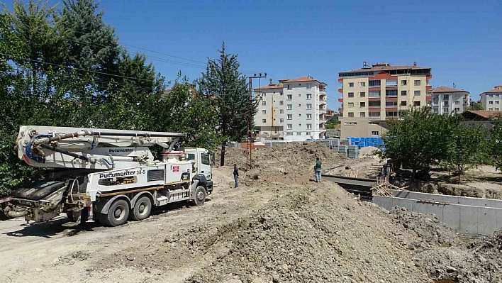 Elektirik Akımına Kapılan Genç Hastaneye Kaldırıldı