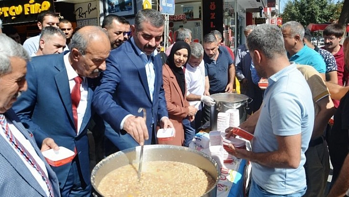 MHP'den Aşure etkinliği