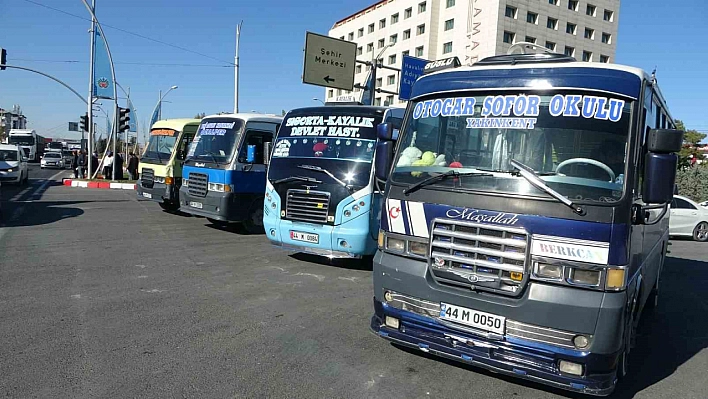 Malatya'da Cezalara Tepki! Trafiği Kilitlediler...!