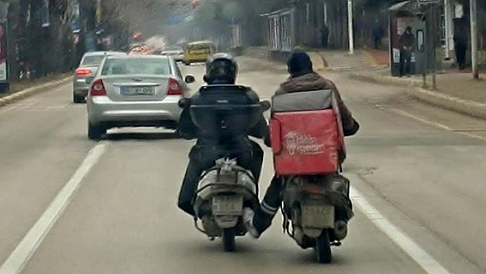 Motokurye Kazaya Davetiye Çıkardı