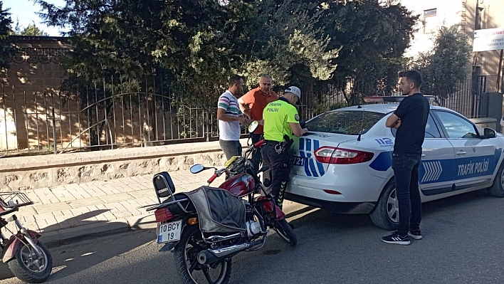 Motosiklet Denetiminde 196 Sürücüye Para Cezası