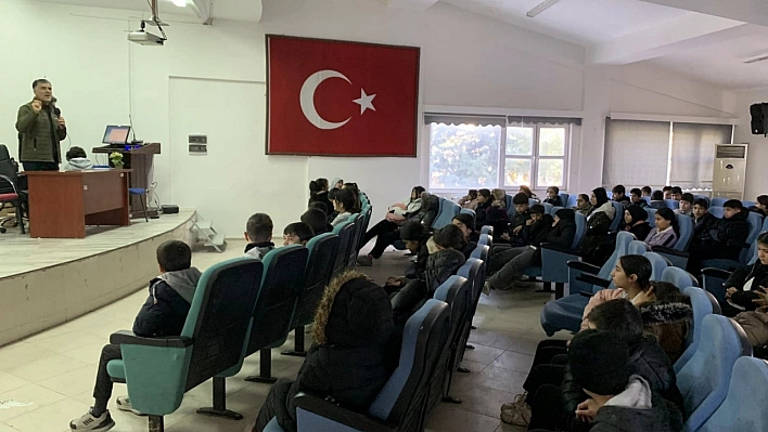 Müftülükten öğrencilere değerler eğitimi semineri