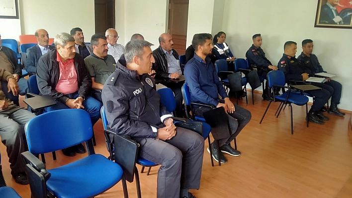 Muhtarlara seminer verildi