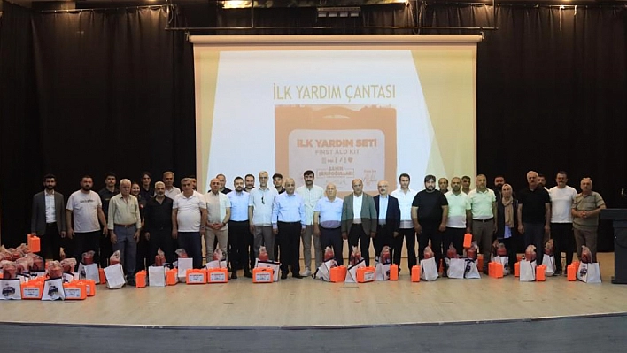 Muhtarlara yangın söndürme tüpü dağıtıldı