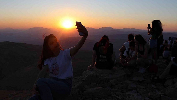 Nemrut Dağına turist akını