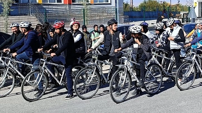 Öğrenciler madde bağımlılığına karşı pedal çevirdi!