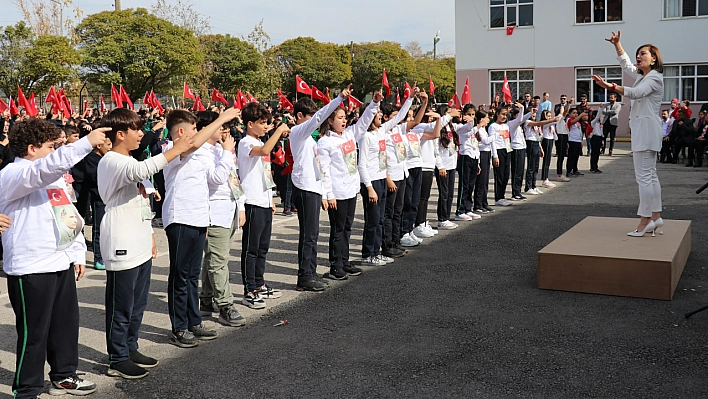 Öğrencilerden  oratoryo gösterisi