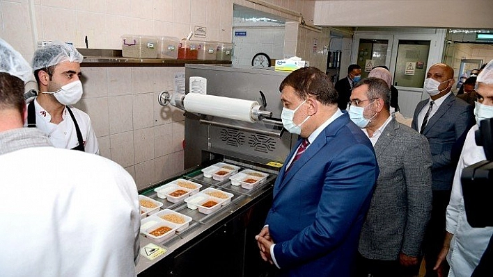 Günlük 4 bin kişiye yemek