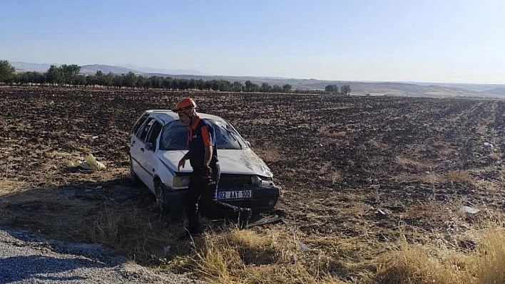Otomobil takla attı: 2yaralı