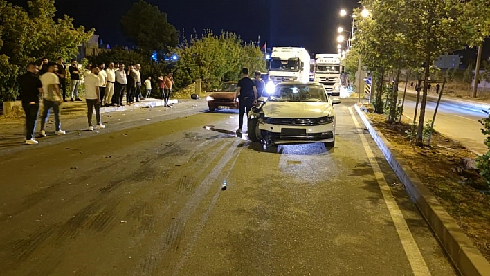 Otomobilin çarptığı elektrikli bisiklet sürücüsü hayatını kaybetti