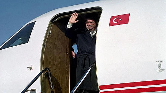 Özal anıldı