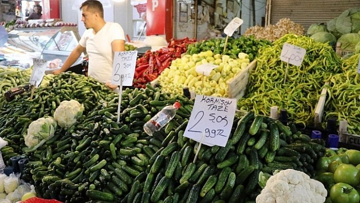 Turşuluklar pazar tezgahlarında