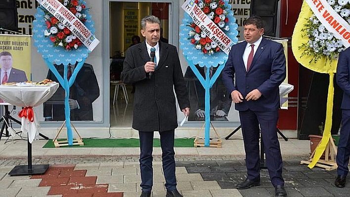 Parlak seçim bürosu açtı 