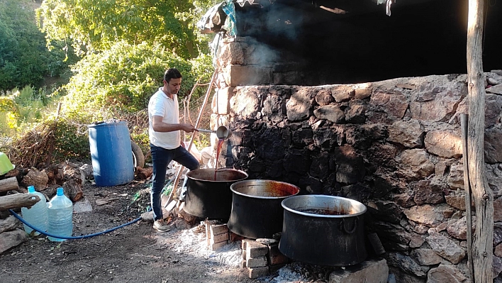 Pekmez kazanları kaynamaya başladı