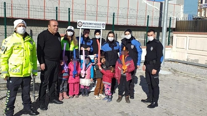 Polisten farkındalık çalışması