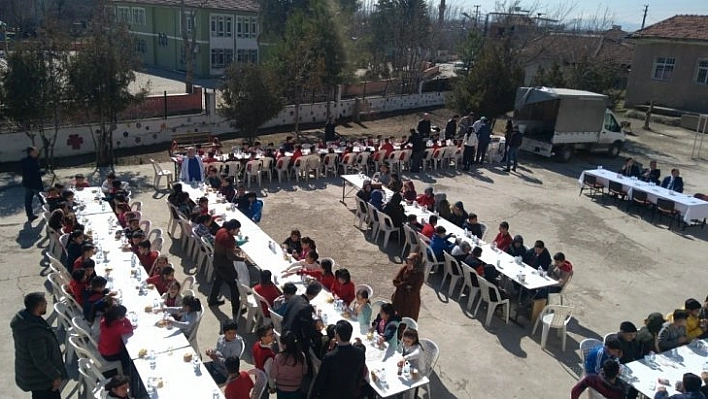 Rektör'den kandil yemeği