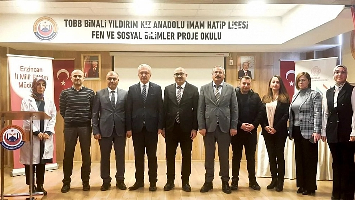 Rektör Levent lise öğrencilerine konferans verdi