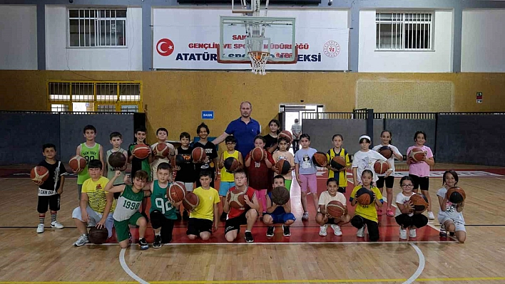 Çocuklar sporun her dalında dolu dolu bir yaz tatiline başladı
